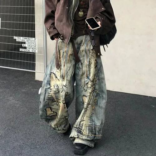 印花弯刀阔腿长裤Printed splicing curved knife wide leg pants