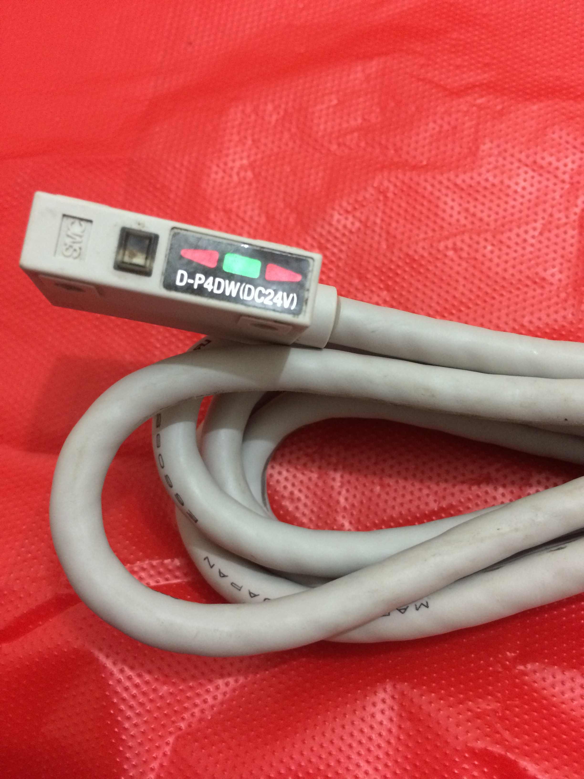 。正品磁性开关D-P5DW(DCp24V)   D-P4DW(DC24V)   3M
