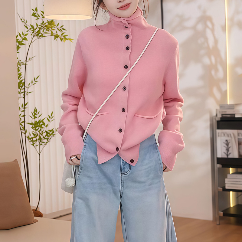 韩系粉色高领单排扣针织衫女
