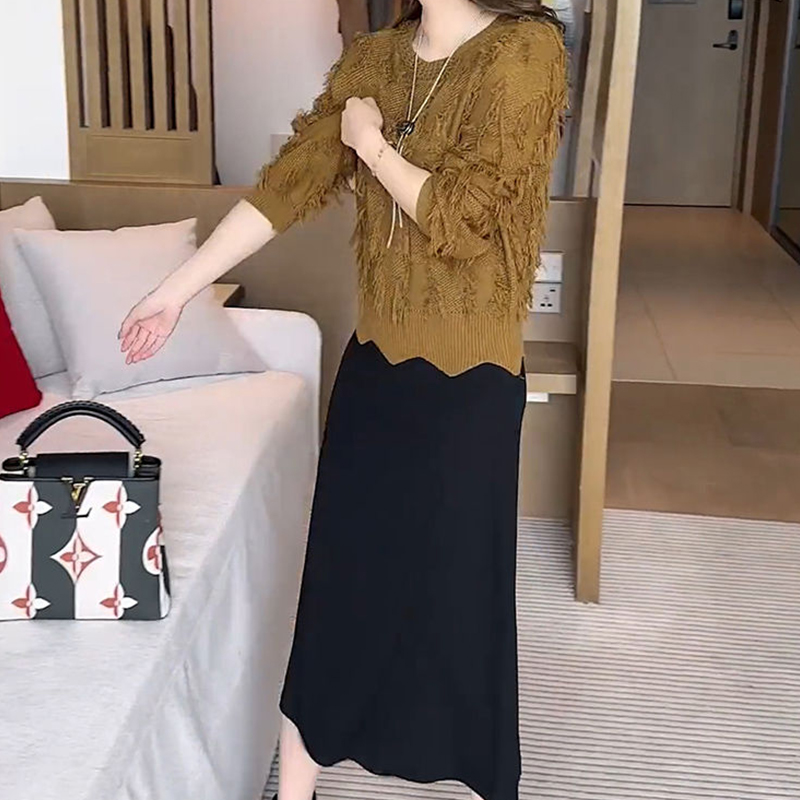 秋季套装女款设计感高级针织衫显瘦黑色吊带裙女士轻熟风通勤穿搭