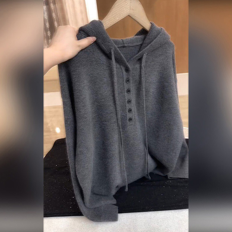 慵懒风连帽排扣毛衣女秋冬新款