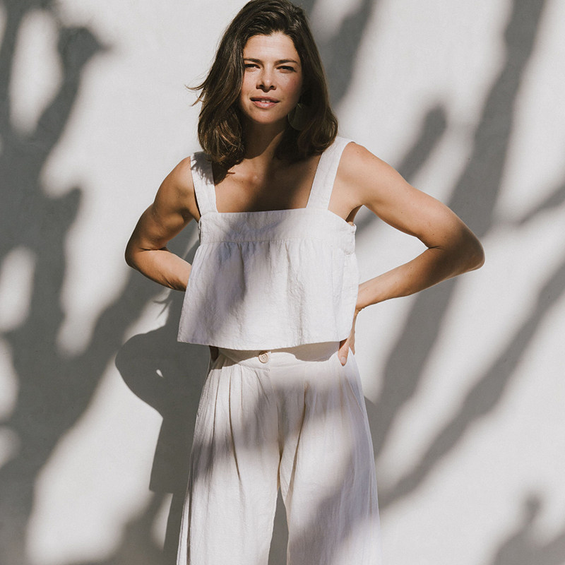 square neck strap open back suspender top   背带露背吊带上衣