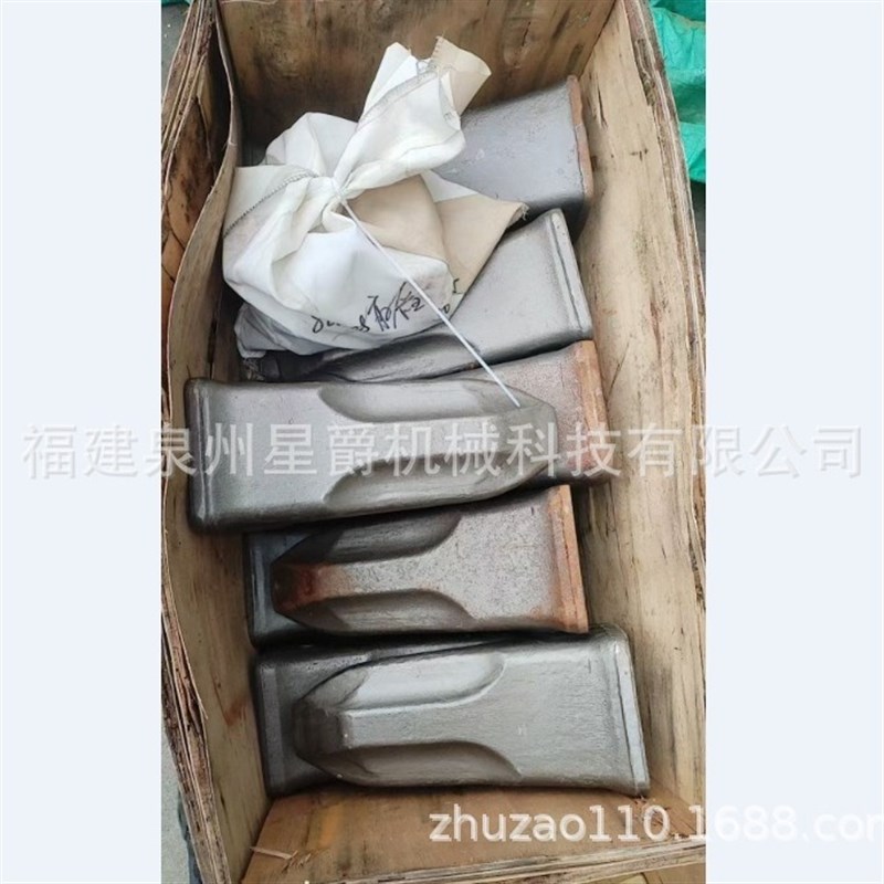 泉州 挖掘机四轮一带 支重轮 引导轮  驱动轮 斗齿 凯斯35链条