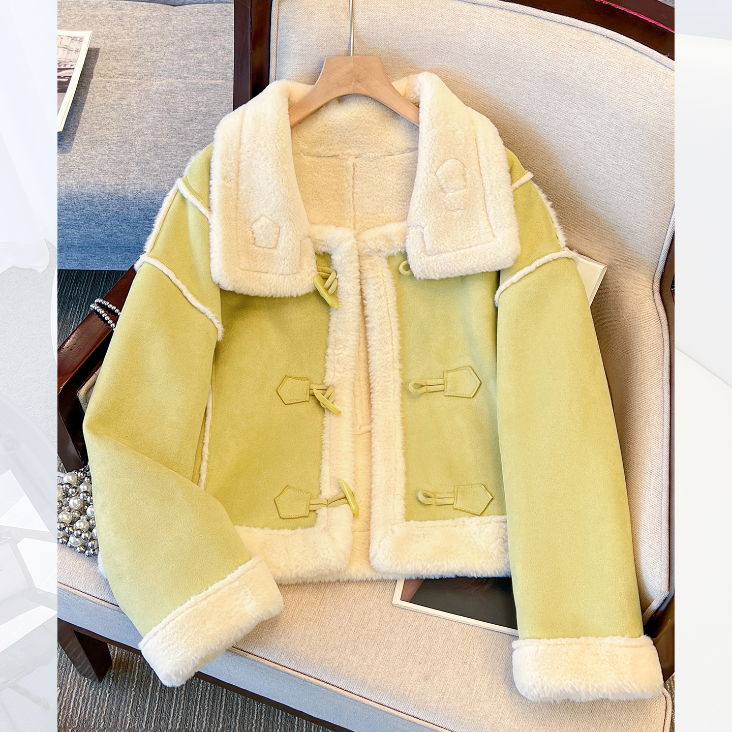 今年流行爆款羊羔绒皮毛一体外套