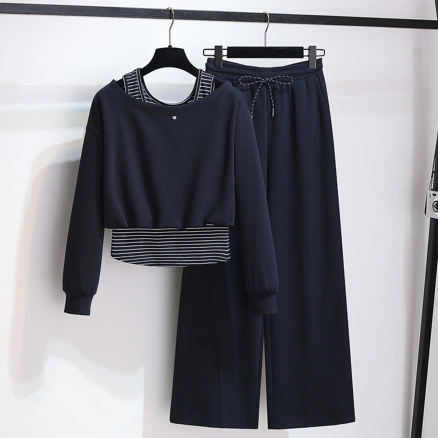 休闲拼接假两件卫衣阔腿裤子套装