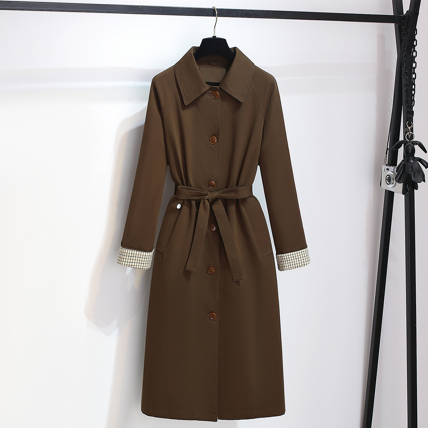 今年流行爆款棕咖色风衣外套