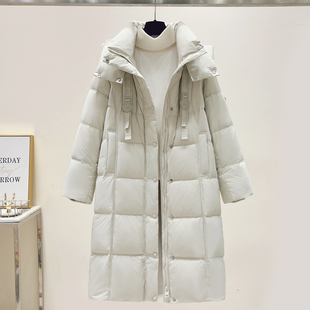 高端白色过膝中长款云朵面包羽绒服女士2025冬季新款保暖加厚外套