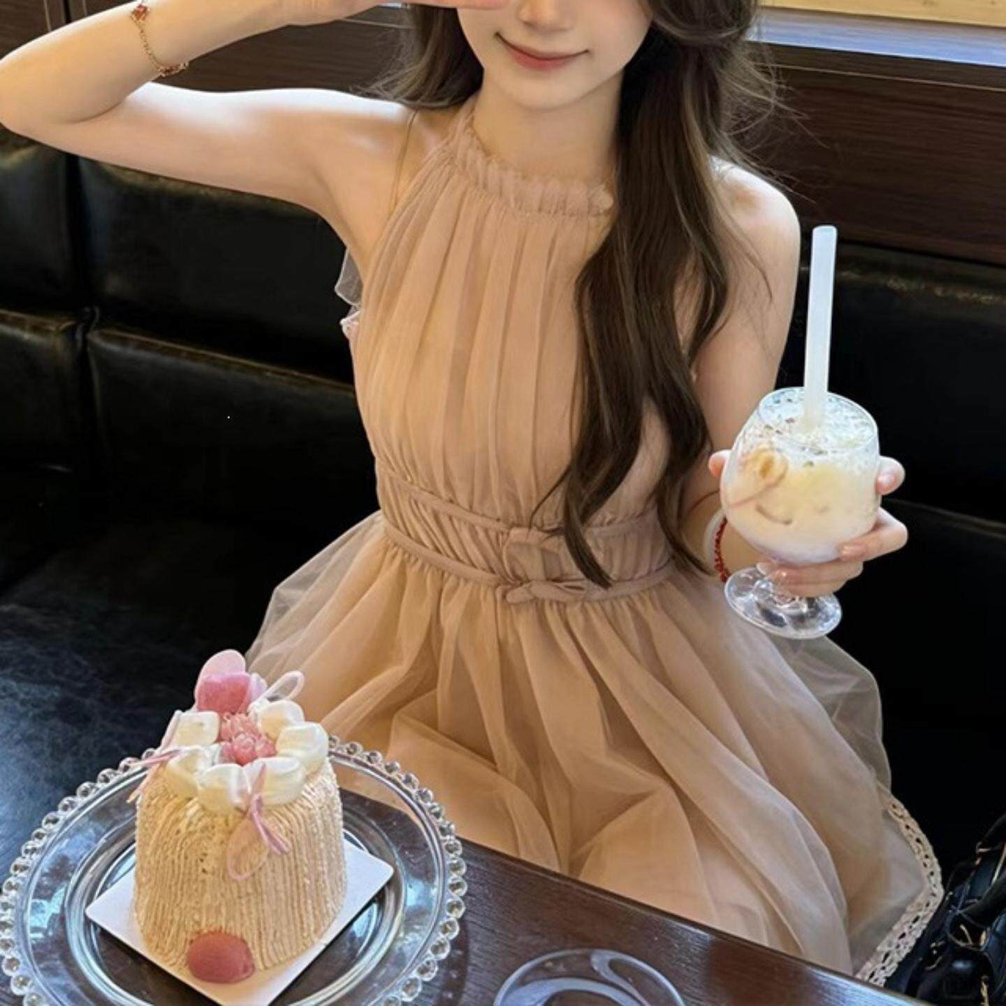 纯欲风辣妹挂脖连衣裙女夏季性感