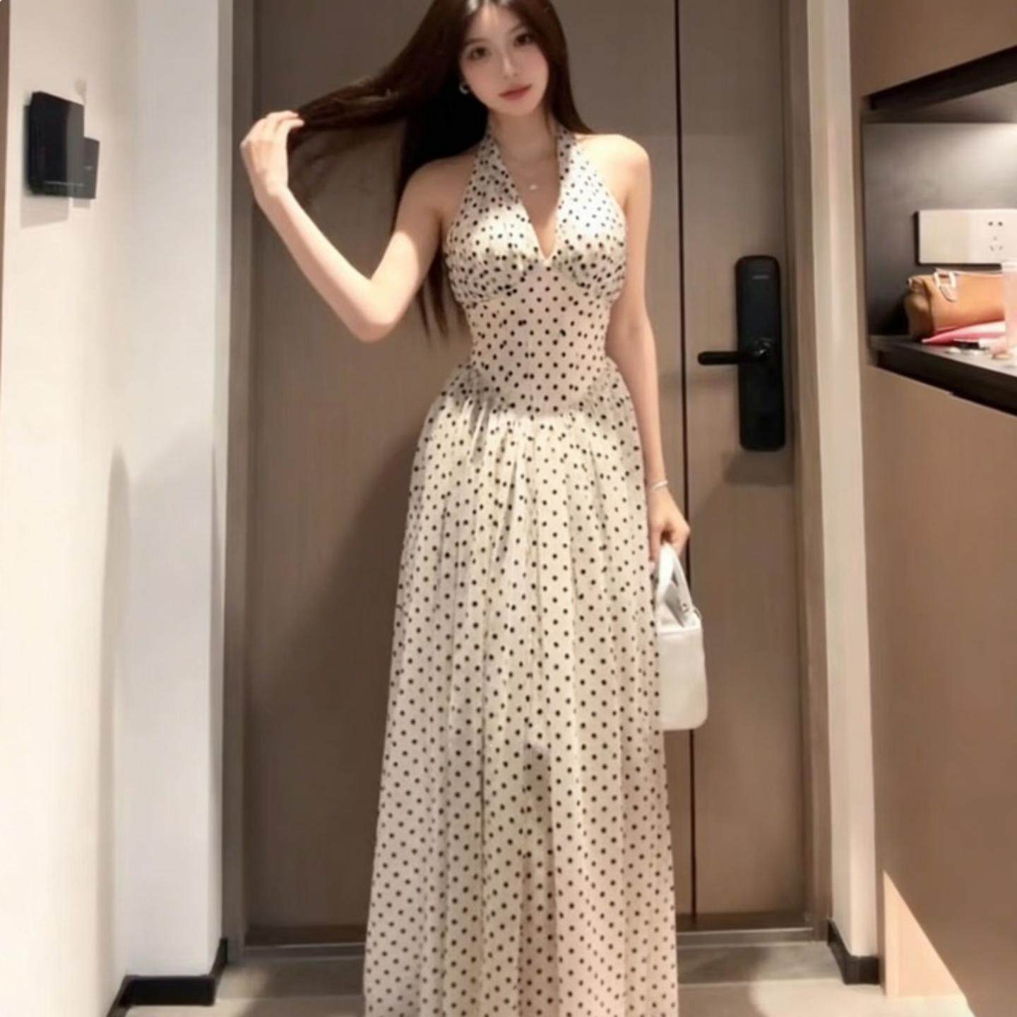 夏季海边度假风收腰大摆白波点女