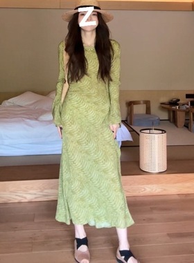法式复古印花长袖连衣裙女夏季新款高级感气质显瘦修身长裙子休闲