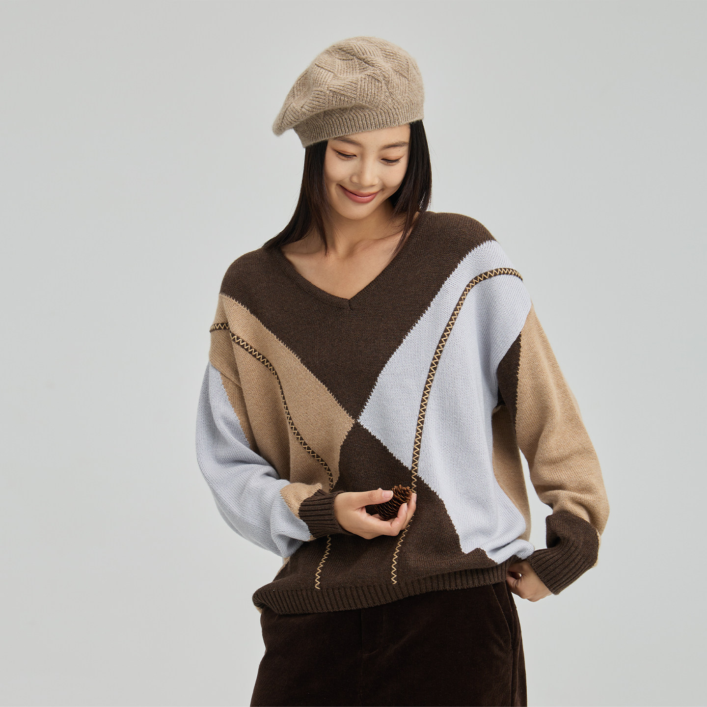 无色无味【暗调绮梦】女士羊毛衫新款撞色拼接设计V领针织衫毛衣,女装/女士精品,毛针织衫,淘宝优惠券,粉丝福利购,淘宝优惠卷