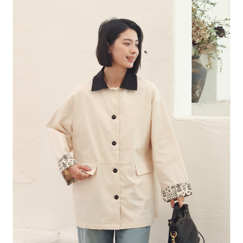 无色无味新款休闲翻领宽松外套女
