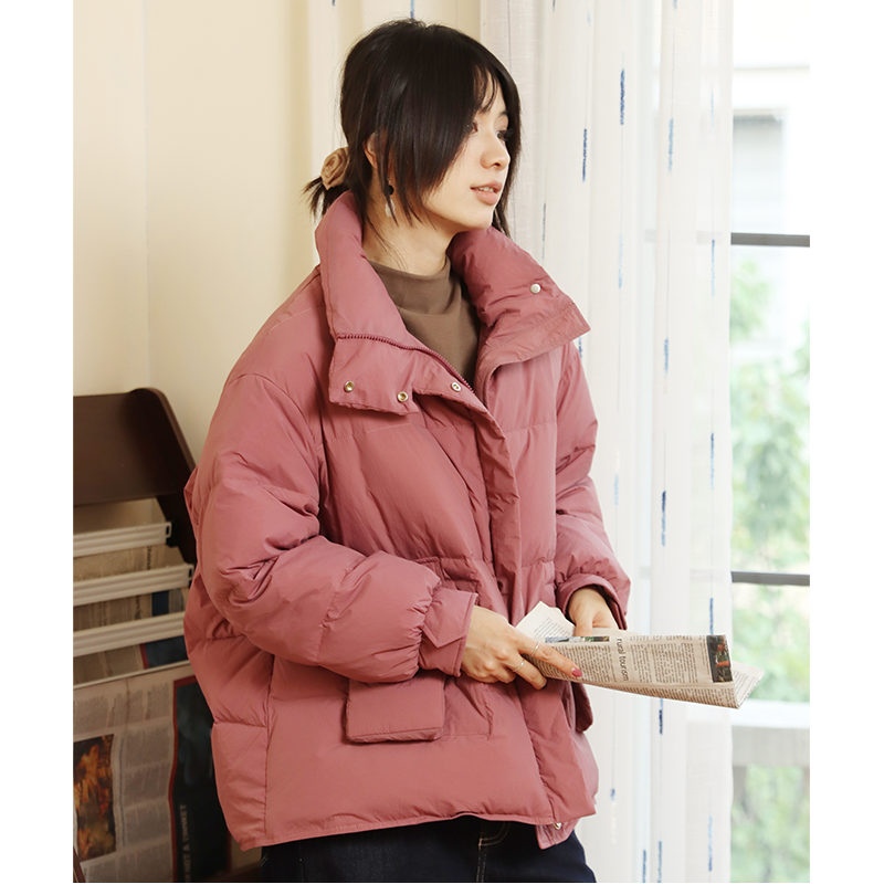 无色无味纯色半高领保暖羽绒服