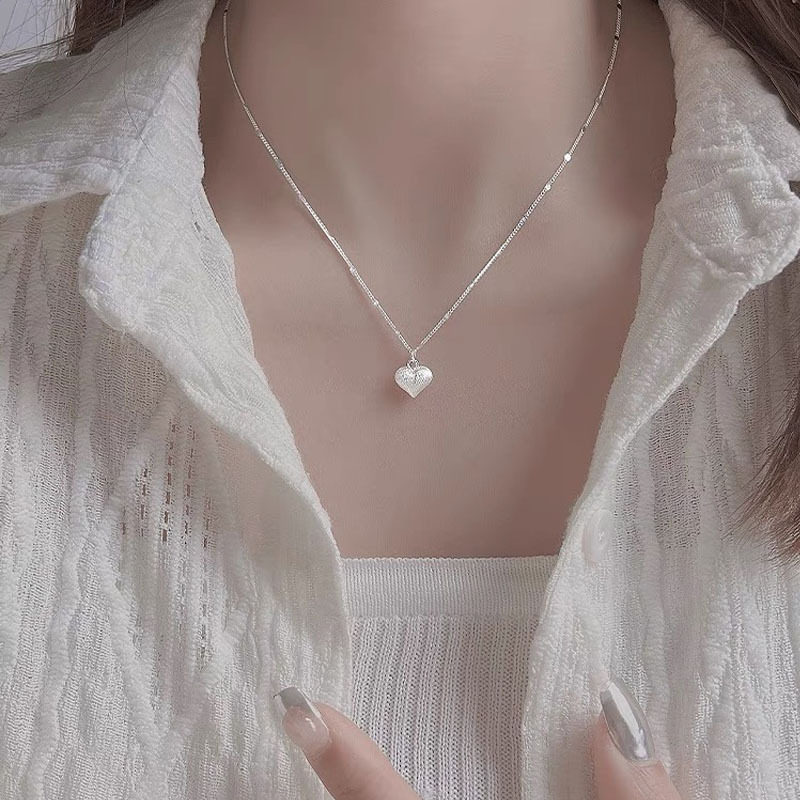 轻奢小众拉丝爱心项链女