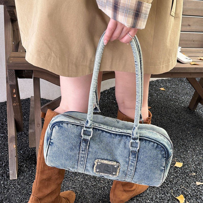 单肩包高级感百搭休闲法棍包