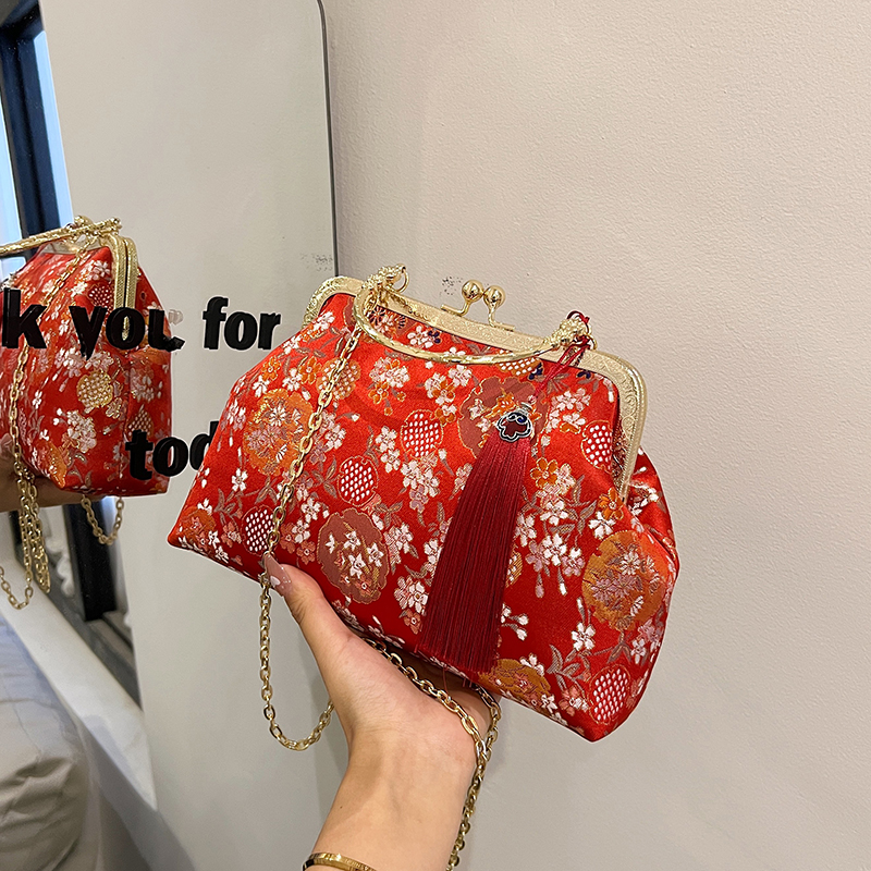 轻奢复古中式婚礼红色包包女时尚中国风新娘包手提斜挎配旗袍婚包
