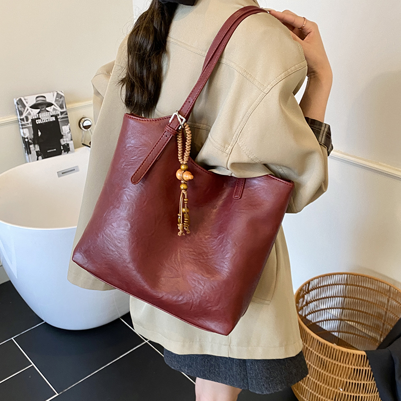 潮高级质感通勤单肩包大包