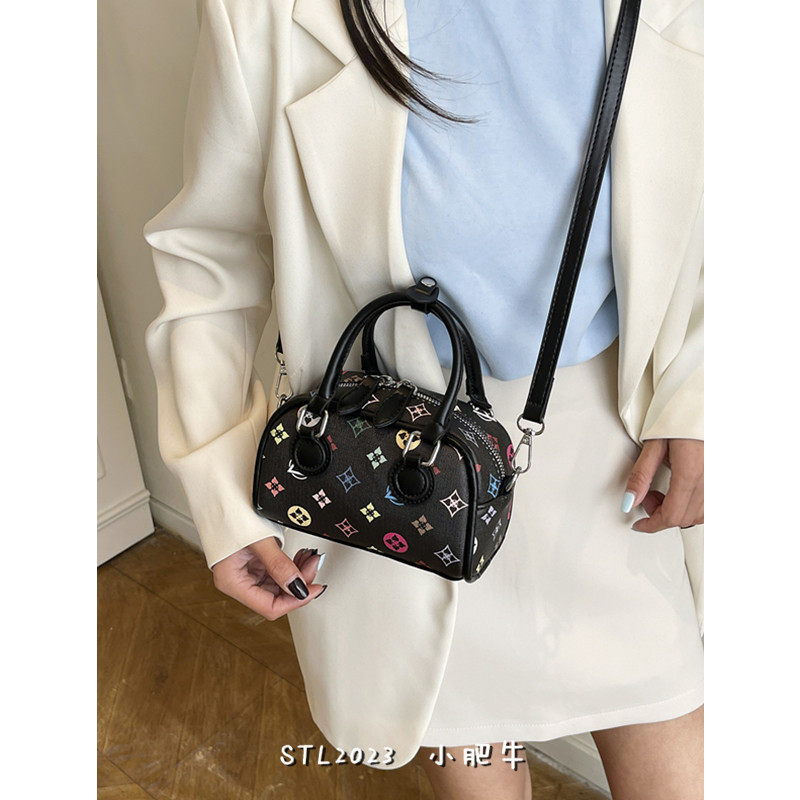 网红百搭斜挎包包女式2026新款时尚法式中古手提小方包洋气手机包,箱包皮具/热销女包/男包,通用款女包,淘宝优惠券,粉丝福利购,淘宝优惠卷