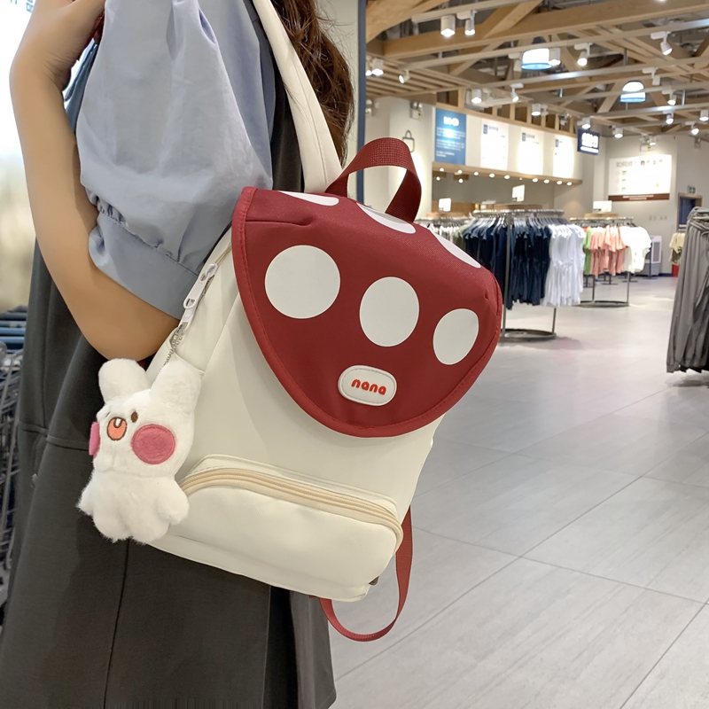 网红双肩包包女大容量网红学生蘑菇书包潮流学院风轻便旅行背包