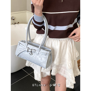 高级感复古腋下包包女韩国小众设计感单肩包通勤百搭大容量法棍包