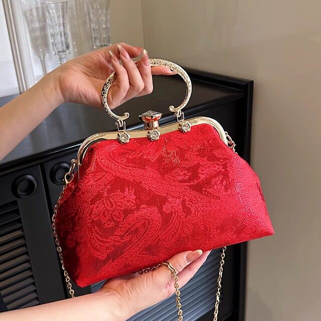 高级感中国风复古红色新娘结婚包包女士单肩新中式夹口包伴娘包