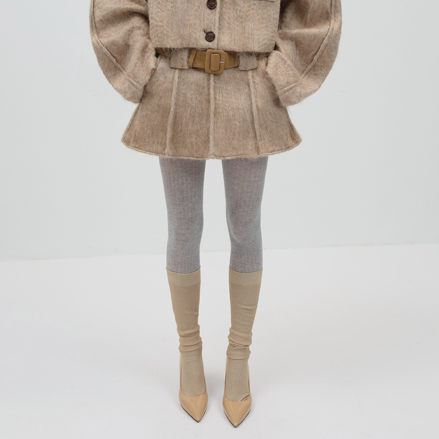 NMORE设计师品牌 25冬季新款 浅滩米马海羊毛宽腰带装饰短裙