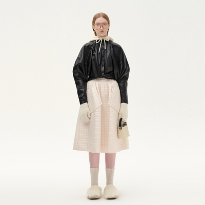 蛋白PU抽褶装饰领廓形袖抽褶外套