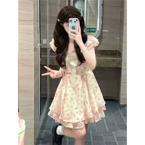 茶歇法式蝴蝶结方领碎花裙夏季新款小个子甜美收腰蓬蓬公主短裙子