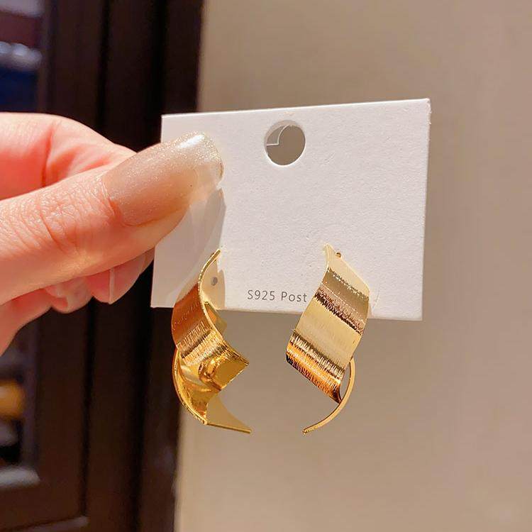 2025新款拉丝金属螺旋耳环女小众独特设计感螺纹耳钉欧美个性耳饰,饰品/流行首饰/时尚饰品新,耳环,淘宝优惠券,粉丝福利购,淘宝优惠卷