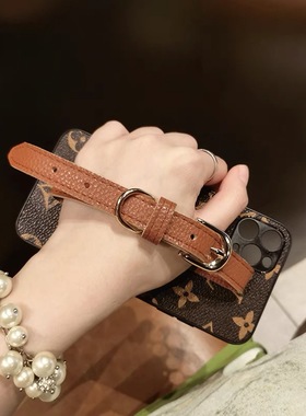 潮牌老花手腕带适用iphone17promax手机壳苹果15/14高级感16pro潮女12新款13硅胶全包xs max防摔8plus保护套