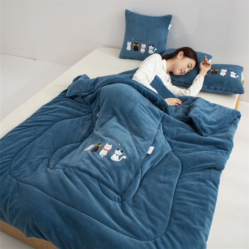 加厚牛奶绒抱枕被子两用沙发午睡枕头被汽车靠垫T办公室靠枕空调