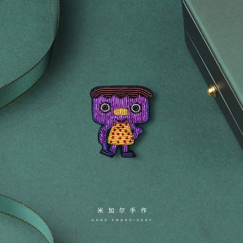 法国创意设计茄子君胸针