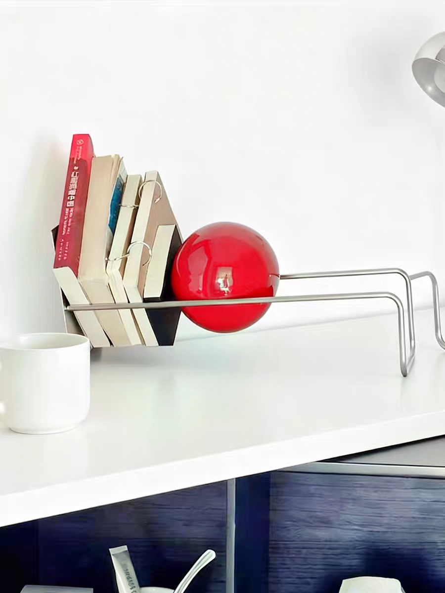 包豪斯圆球书架桌面斜坡式书架