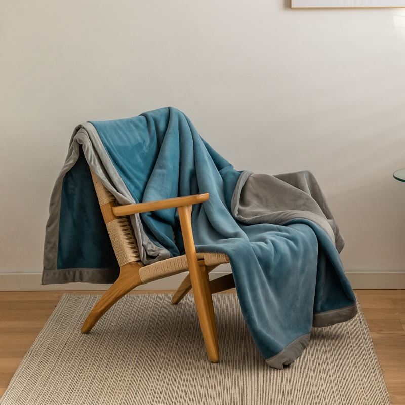 四季多用牛奶绒毯双面双色加厚毛毯多功能休闲盖毯u.