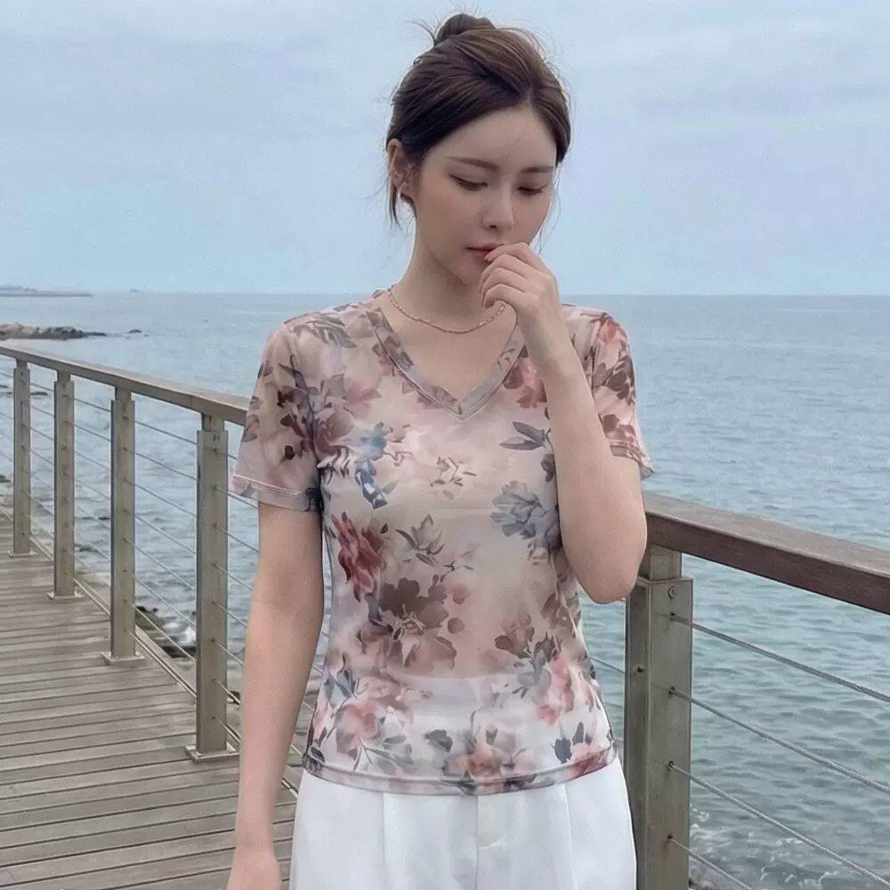 双层网纱新款时尚百搭T恤洋气小衫短袖软纱印花上衣女