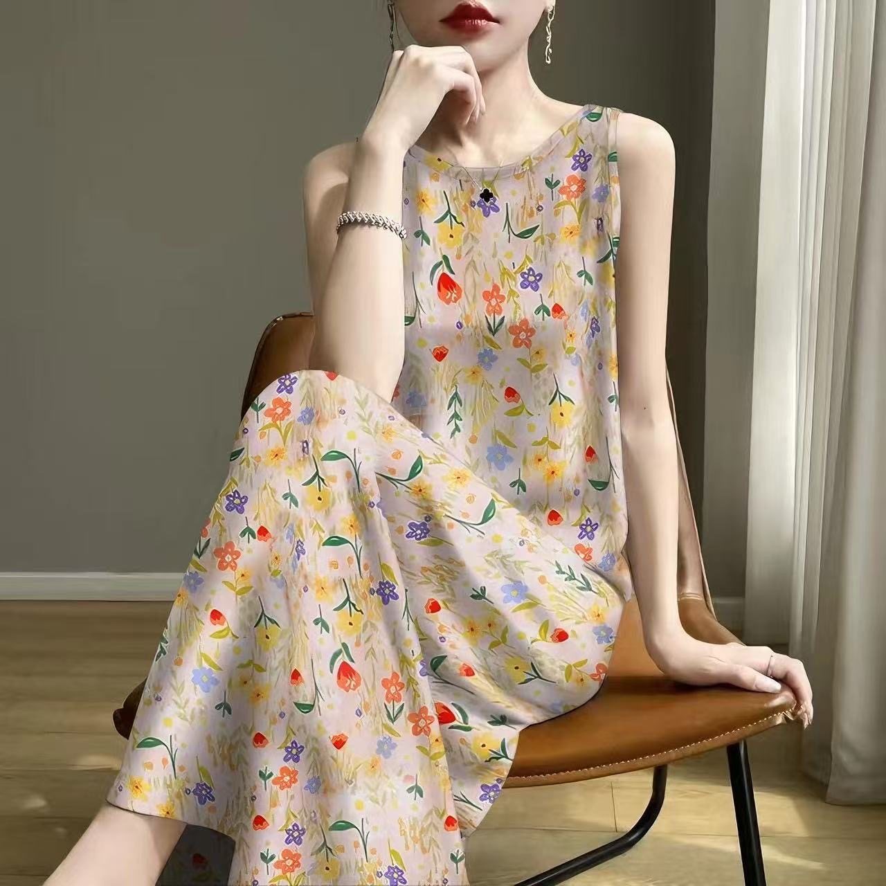 2025夏新款修身减龄遮肚中老年妈妈装背心吊带中长款高贵连衣裙,女装/女士精品,真丝上装,淘宝优惠券,粉丝福利购,淘宝优惠卷