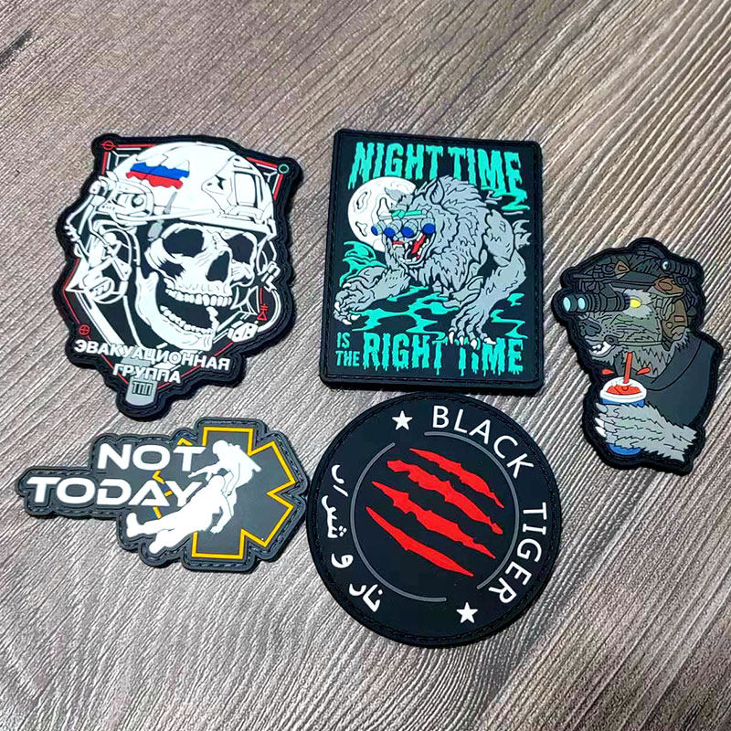 PVC橡胶魔术贴大胡子同款战术士气徽章个性幽灵狼户外背包装饰章