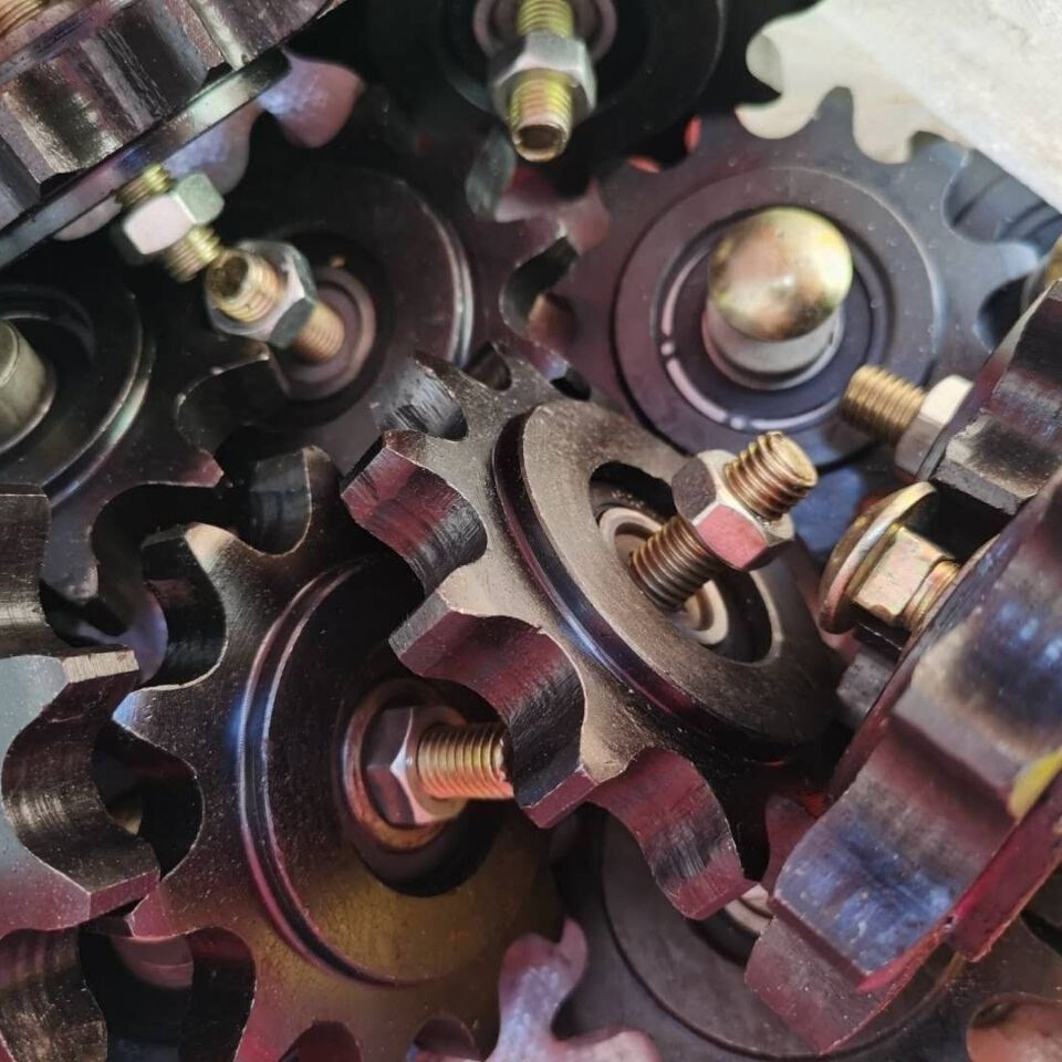 玉米小麦收割机压链轮5分6分10A12A16A链条压链轮齿轮Z锻钢涨紧轮