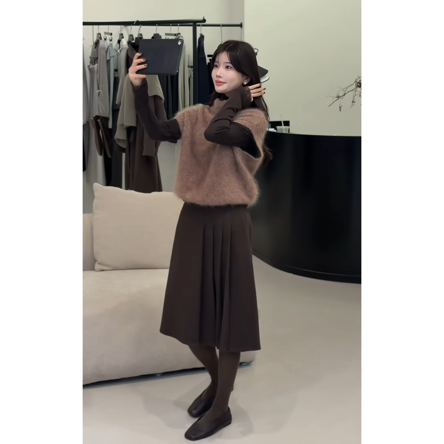 韩系慵懒风软糯马甲背心叠穿长袖打底衫女秋季新款百褶半身裙套装