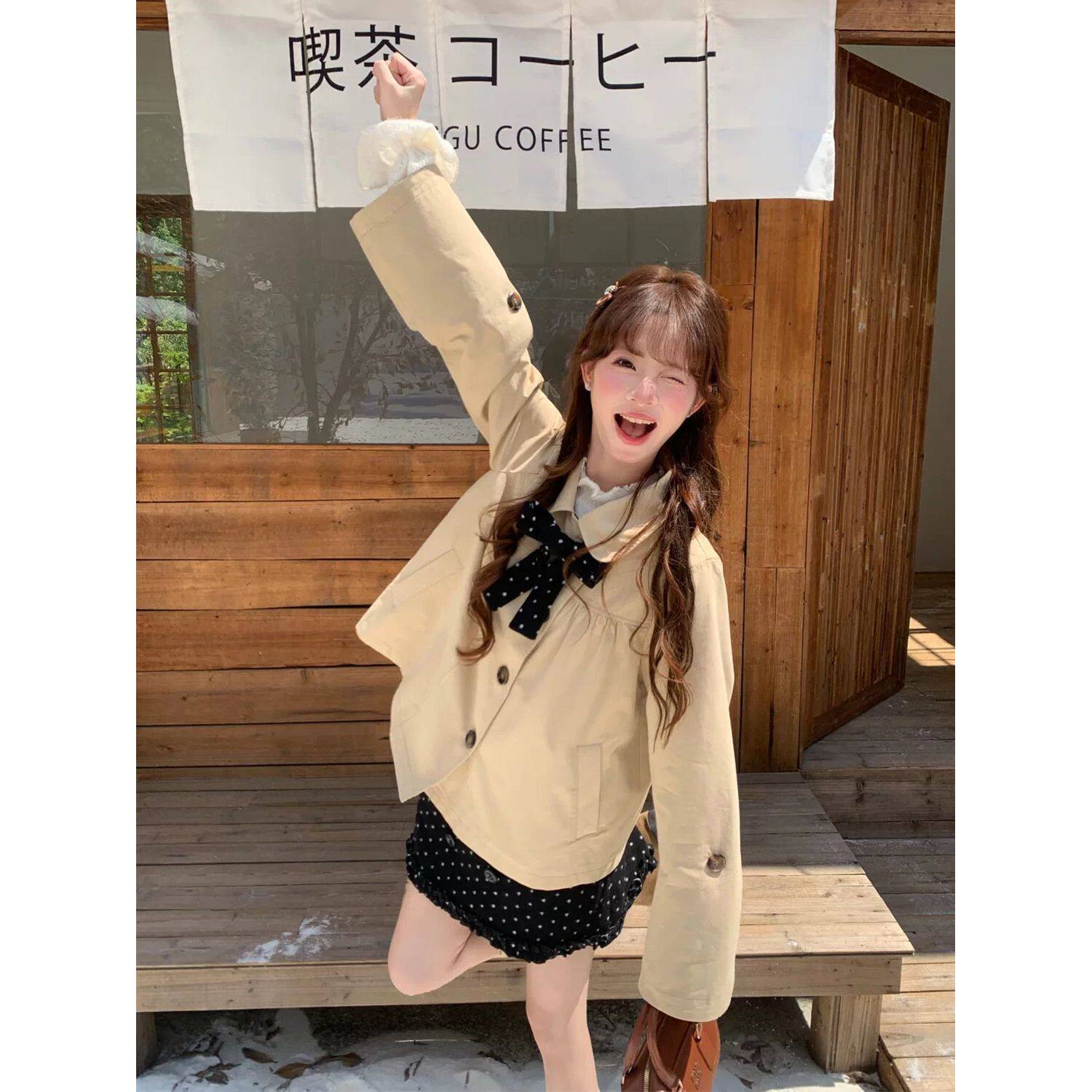 浅杏软芙 韩系甜妹翻领短款外套+波点半身裙甜美设计感两件套