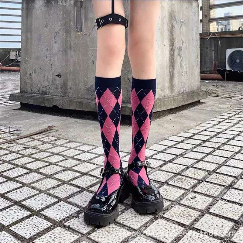 特价复古咖啡色长筒及膝袜菱格小腿女袜学院风ins潮袜cosplay运动