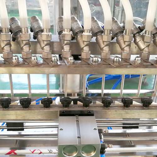 全自动肥料灌装设备 液体肥营养液灌装机 膏霜封装机液体灌装机