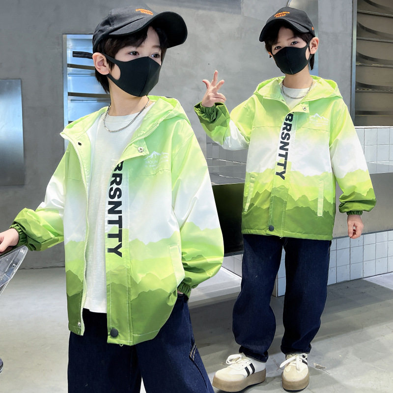 专柜正品男童外套春秋新款儿童装薄款风衣上衣大童休闲冲锋衣男孩