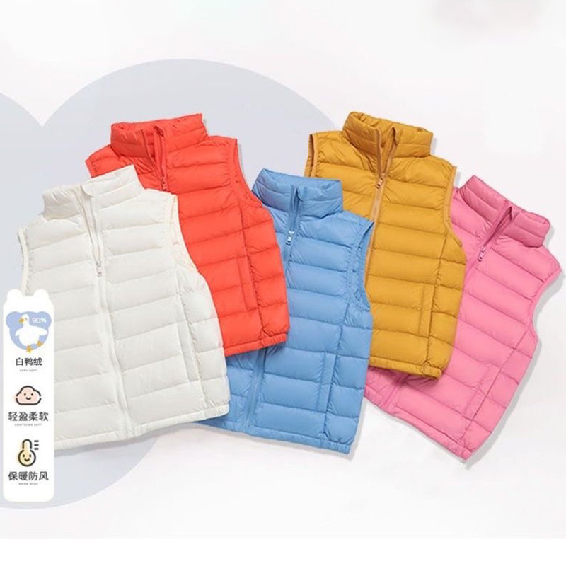 日单试衣间儿童羽绒服马甲外穿