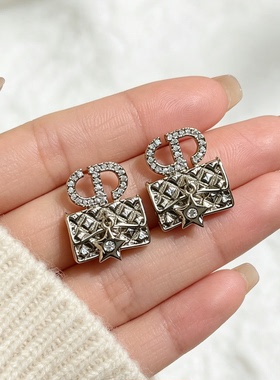 复古金菱格纹包包猪鼻子耳钉女款耳饰轻奢精致气质D家925银针耳环