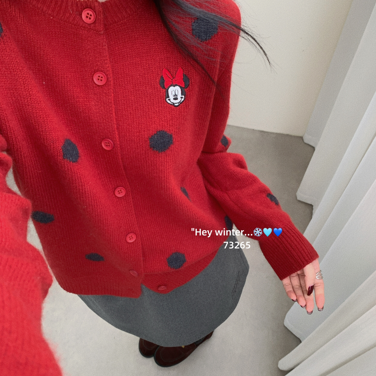 UGAR-刺绣波点设计甜美减龄单排扣保暖毛衣（含46.2绵羊毛）73265