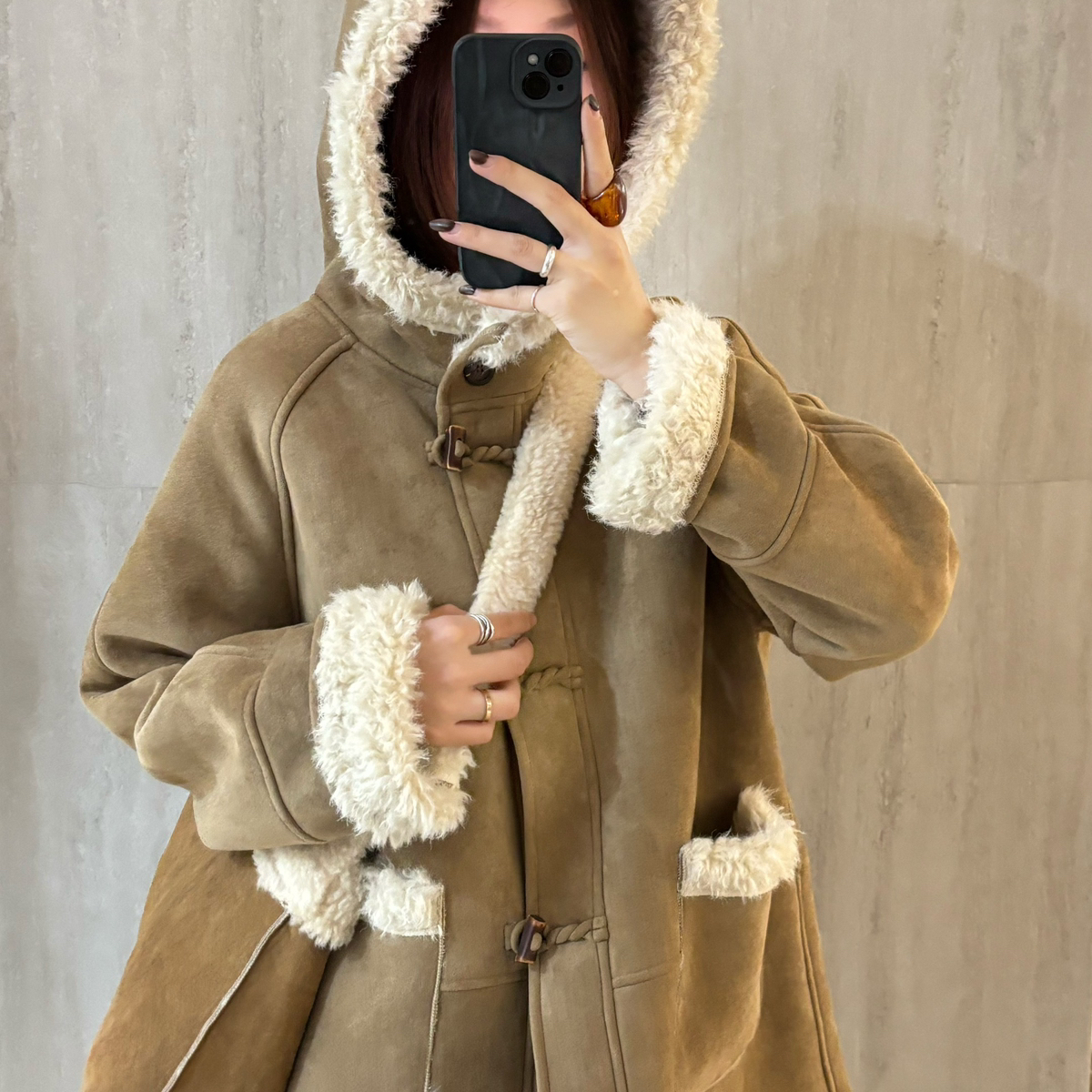 FST-帽牛角扣仿皮毛一体鹿皮绒加厚中长款巨推荐大衣(无配件)0702