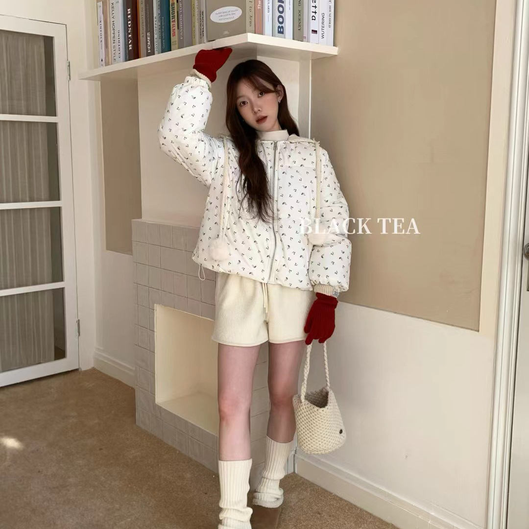 LACK TEA-甜美针织帽（可拆卸）碎花外套.棉服(配可拆卸帽子)8668