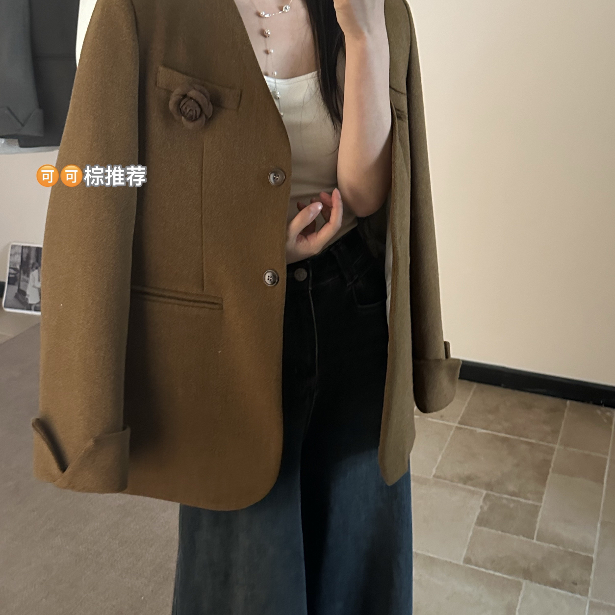 Miss Rao欣尧AOT-轻奢通勤风V领羽绒西服配胸花西装(配胸花)60509