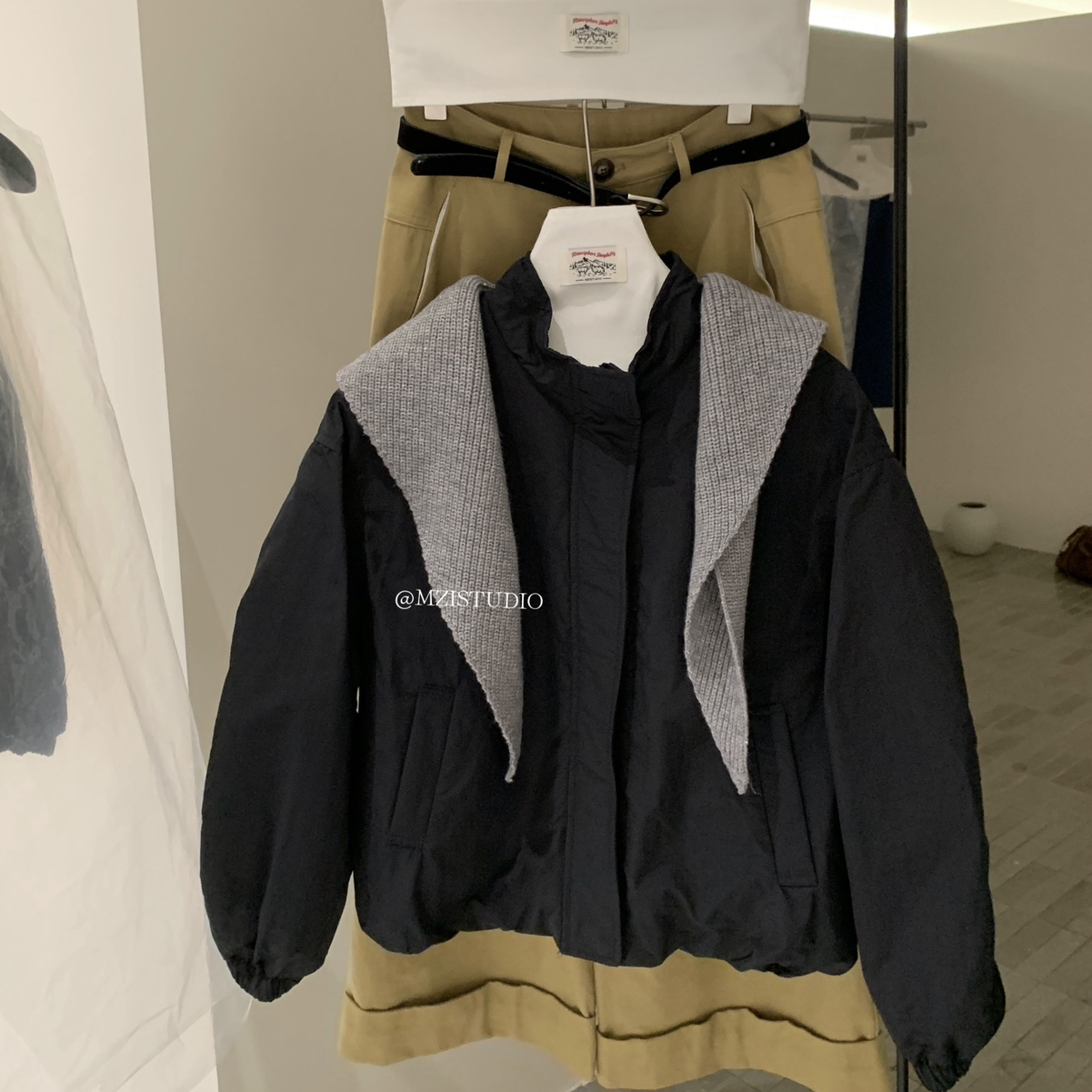 MZI STUDIO-韩标极简宽松保暖立领挡风冲锋衣短外套(配披肩)17235